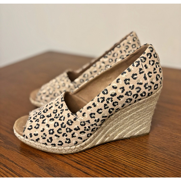 Toms Women's Size 9.5 Michelle Cheetah Print Heel Slip On Wedge Peep Toe MINT - Picture 3 of 12